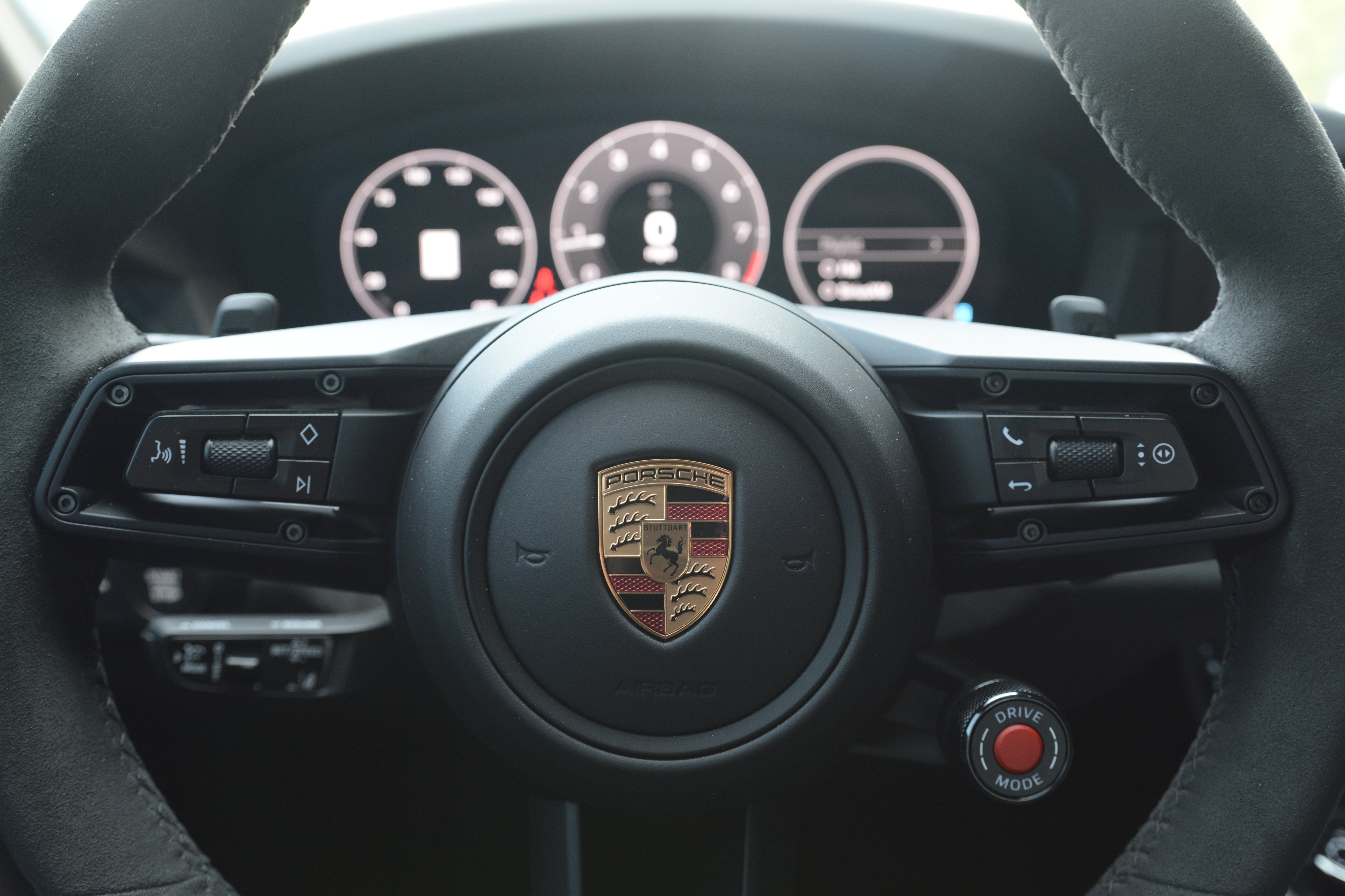 Certified 2025 Porsche 911 Carrera GTS RWD image 19