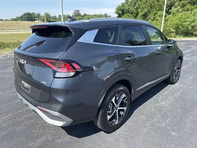 Used 2023 Kia Sportage EX AWD/4WD image 6