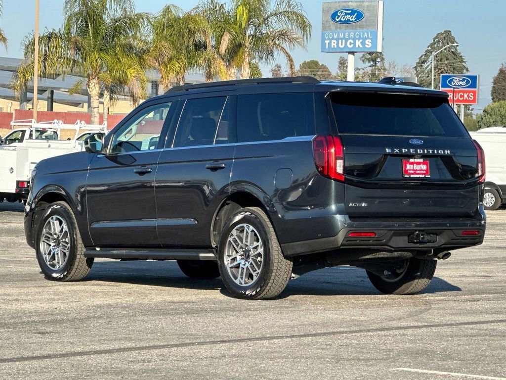 Certified 2025 Ford Expedition Active image 5