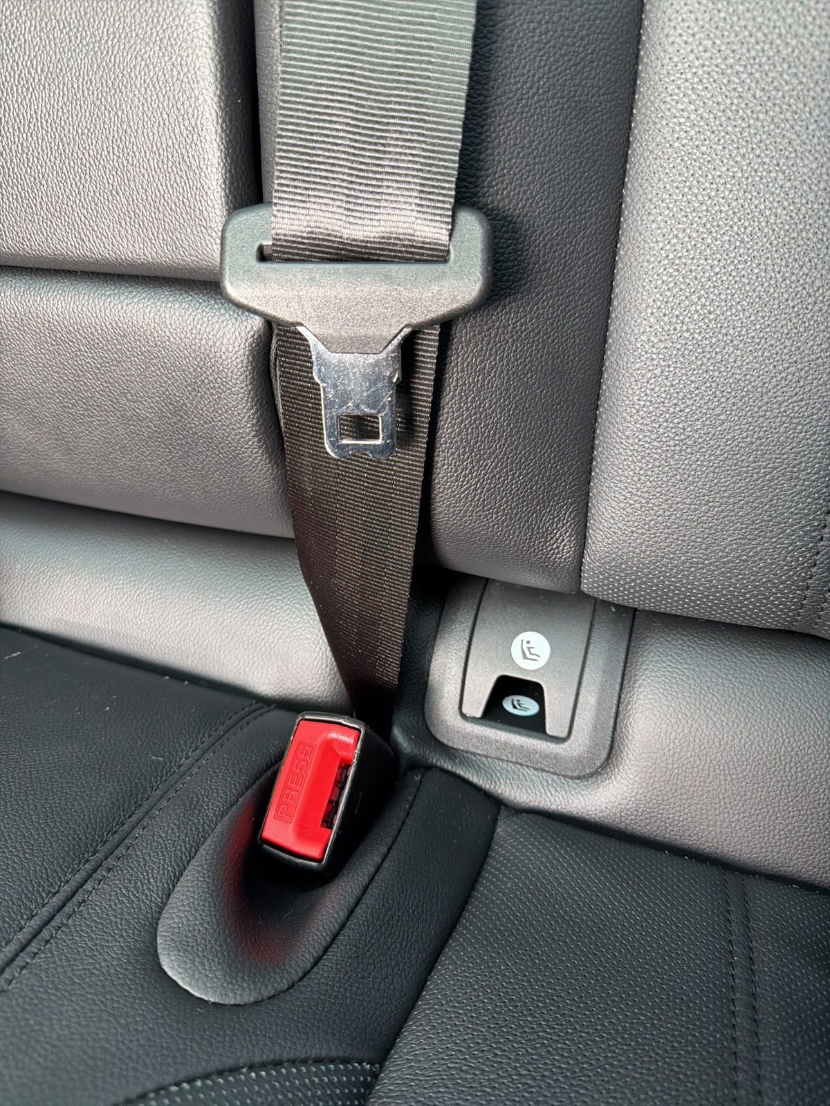 Used 2023 Land Rover Range Rover Evoque R-Dynamic SE image 86