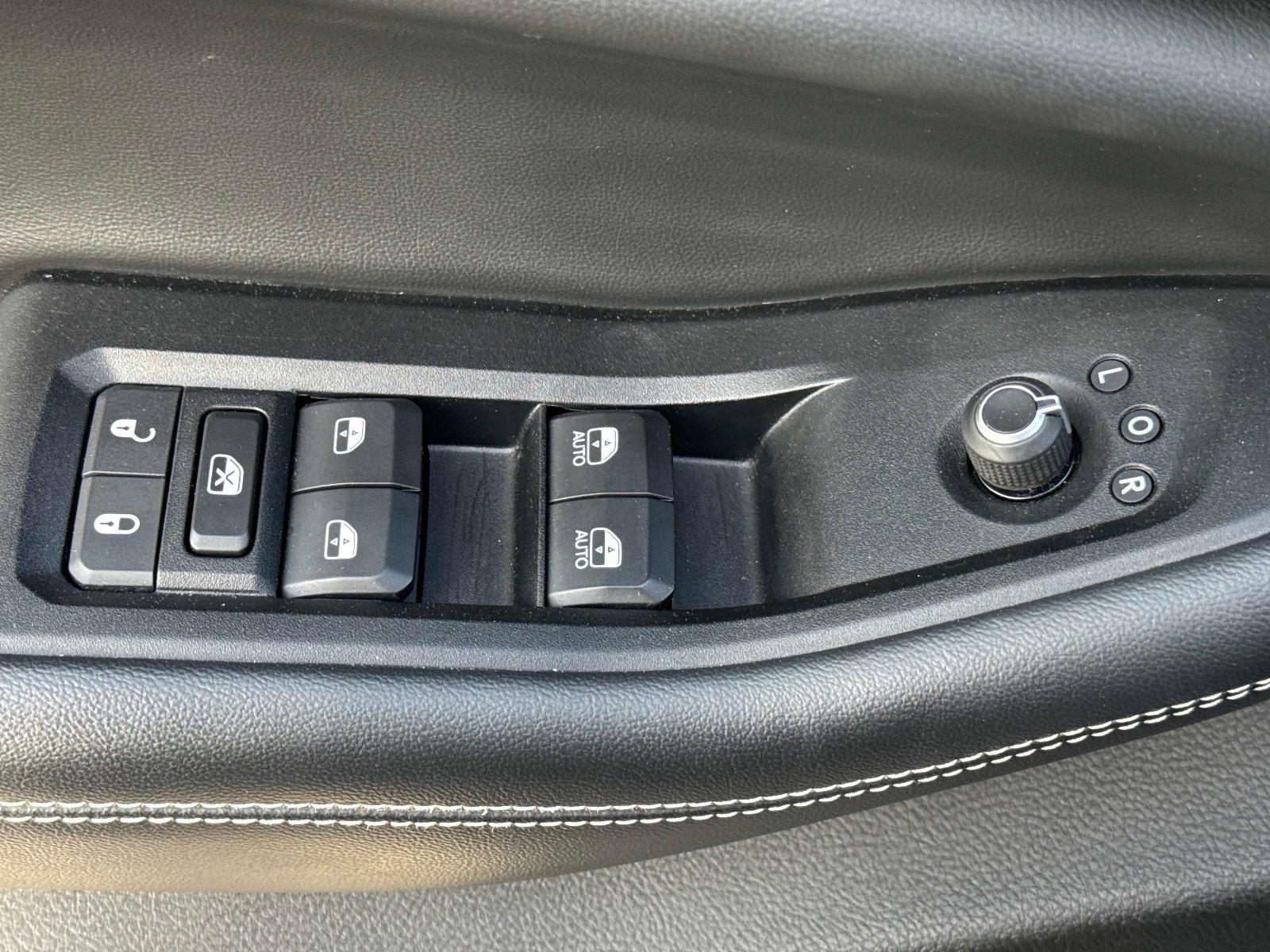 Used 2022 Jeep Grand Cherokee L Laredo image 21