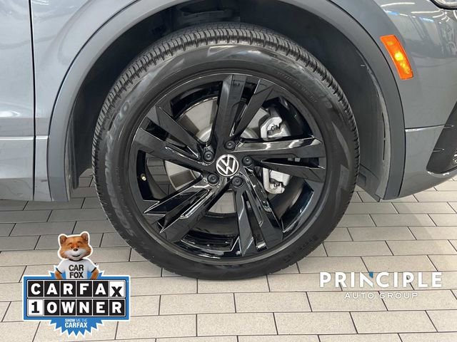 Used 2023 Volkswagen Tiguan SE R-Line FWD image 4