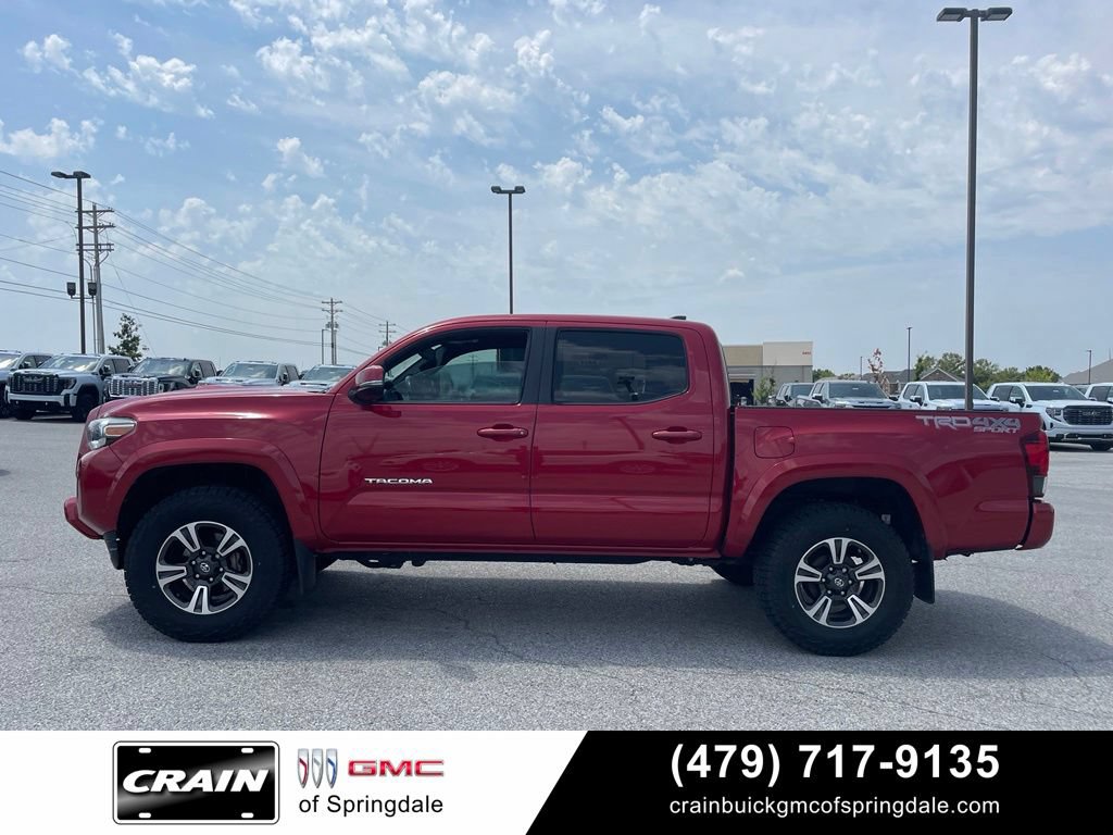Used 2018 Toyota Tacoma TRD Sport w/ TRD Premium Sport Package AWD/4WD image 4