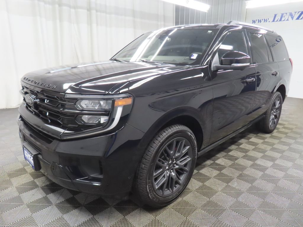 Used 2025 Ford Expedition Platinum w/ Stealth Performance Package AWD/4WD image 7