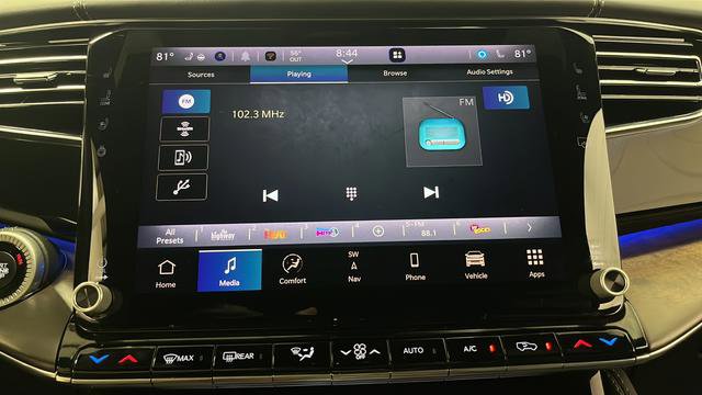 Used 2023 Jeep Grand Wagoneer 4WD w/ Flexible Seating Group image 38