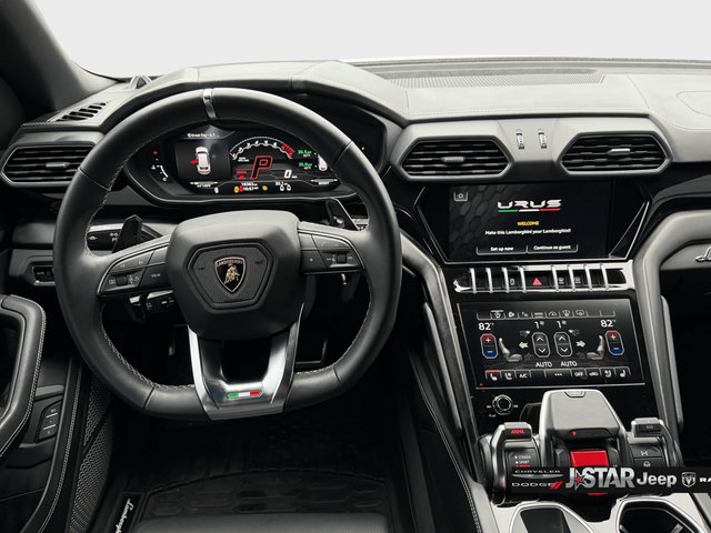 Used 2022 Lamborghini Urus AWD/4WD image 20