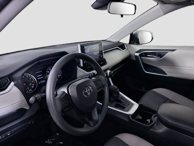 Used 2019 Toyota RAV4 XLE w/ Convenience Package FWD image 22