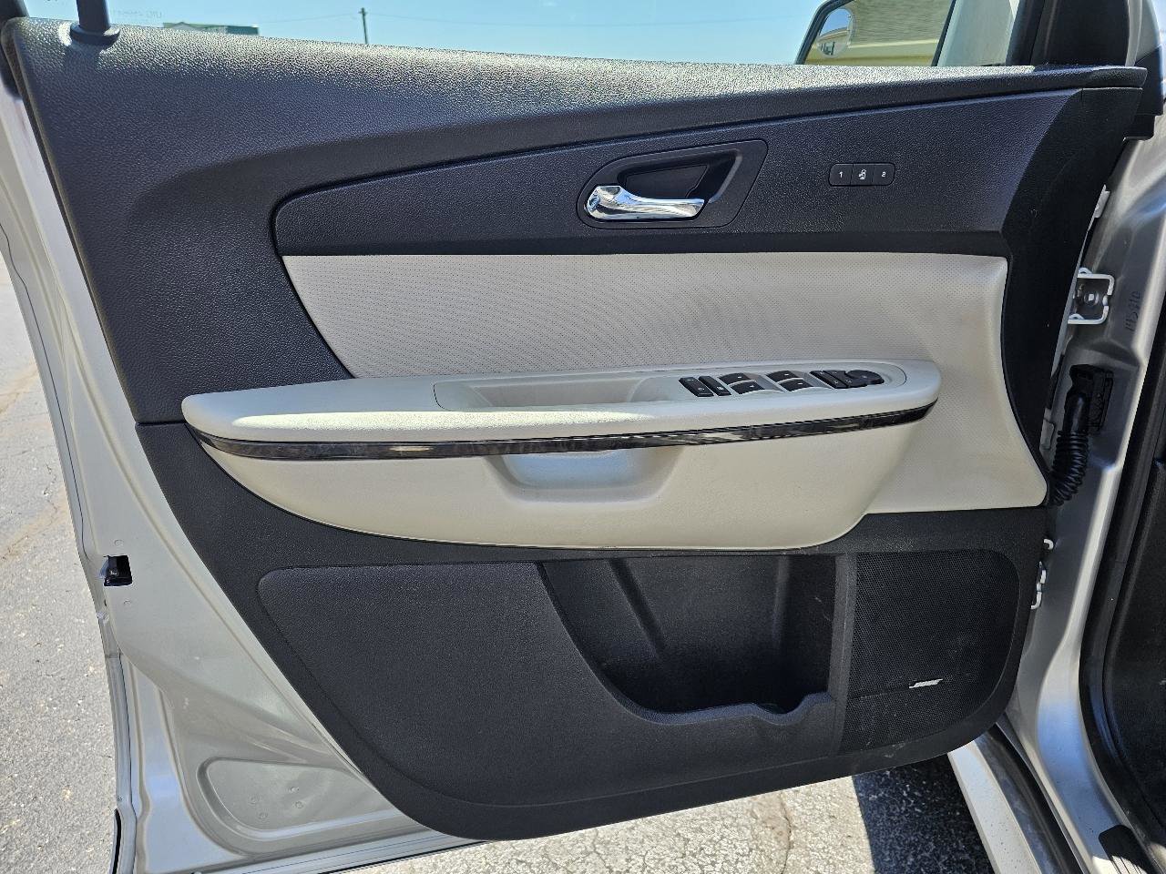 Used 2012 GMC Acadia Denali AWD/4WD image 4