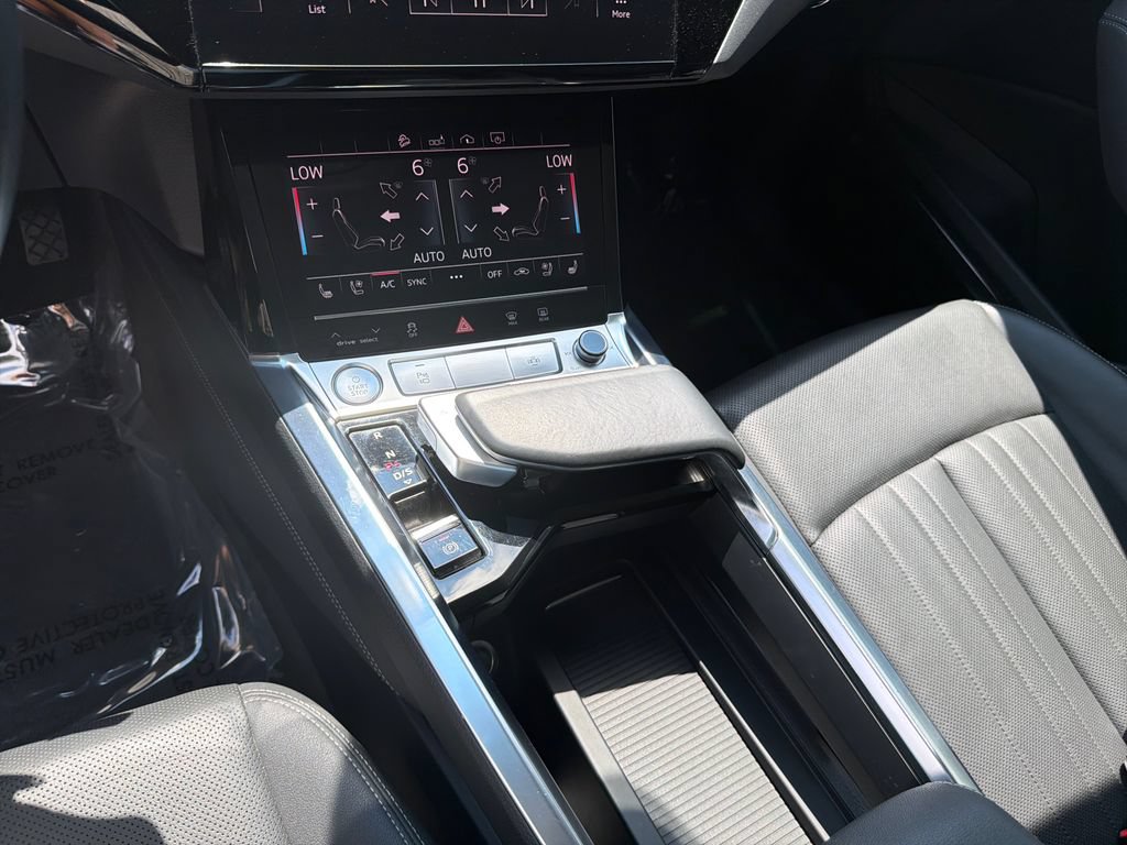 Used 2019 Audi e-tron Premium Plus AWD/4WD image 30