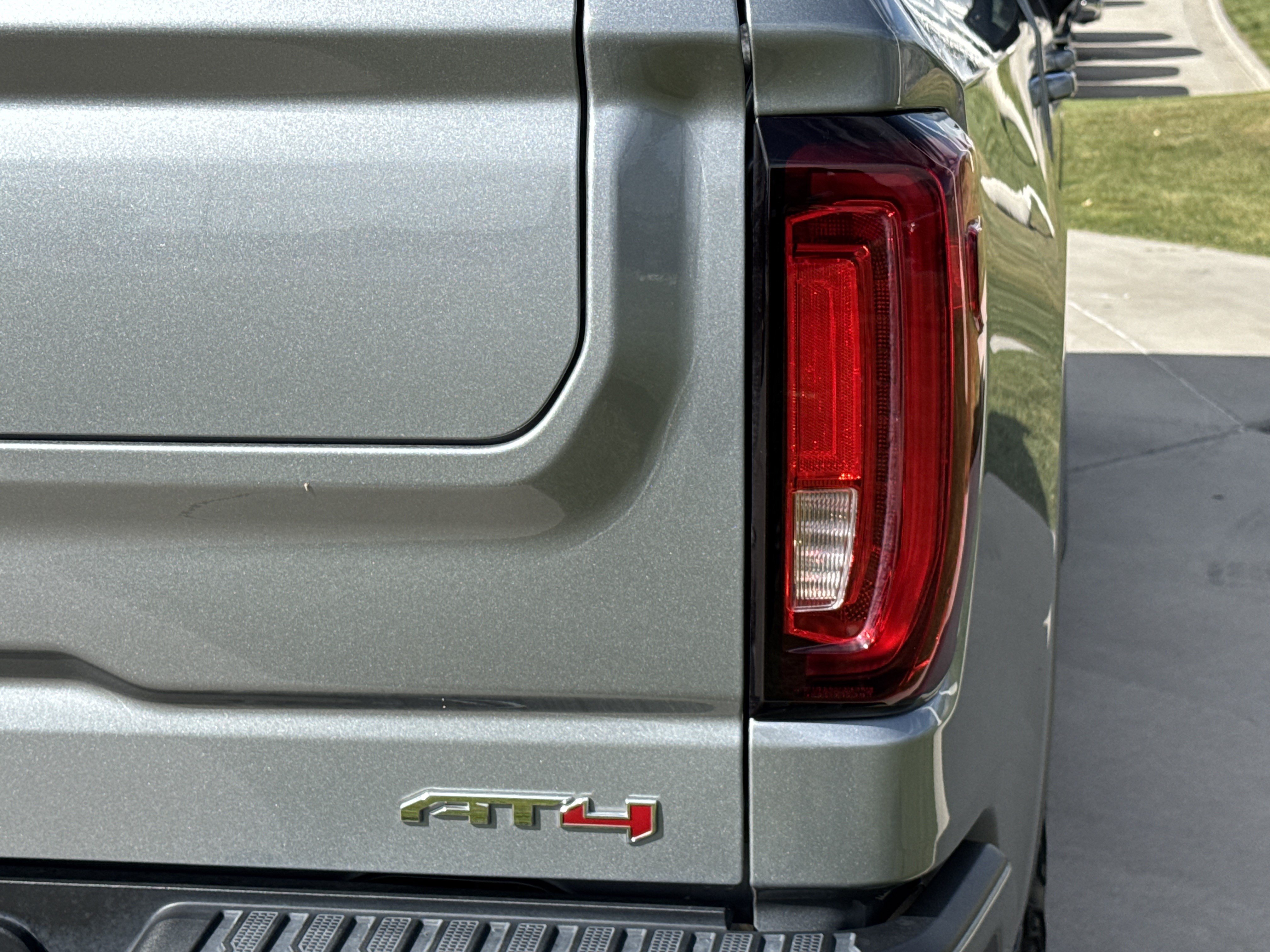 Used 2024 GMC Sierra 1500 AT4 w/ Technology Package AWD/4WD image 16