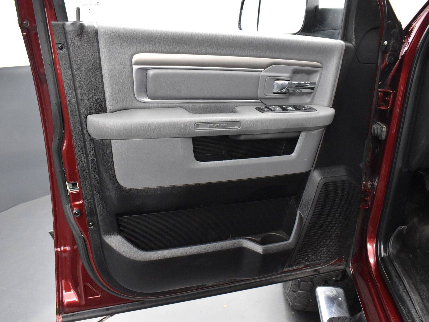 Used 2017 RAM 2500 Big Horn AWD/4WD image 9