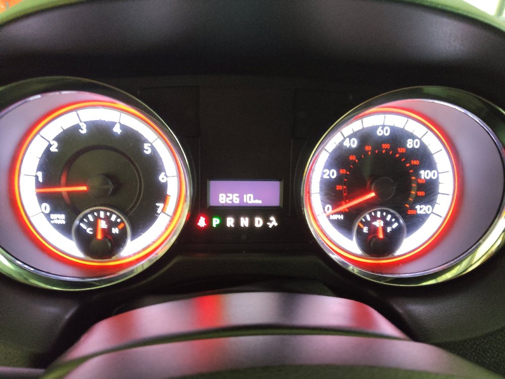 Used 2019 Dodge Grand Caravan SE FWD image 23