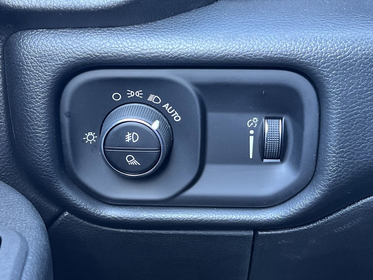 New 2026 RAM 3500 Tradesman AWD/4WD image 15