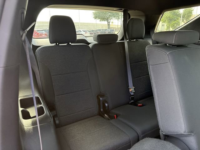 Used 2024 Chevrolet Traverse LS FWD image 32