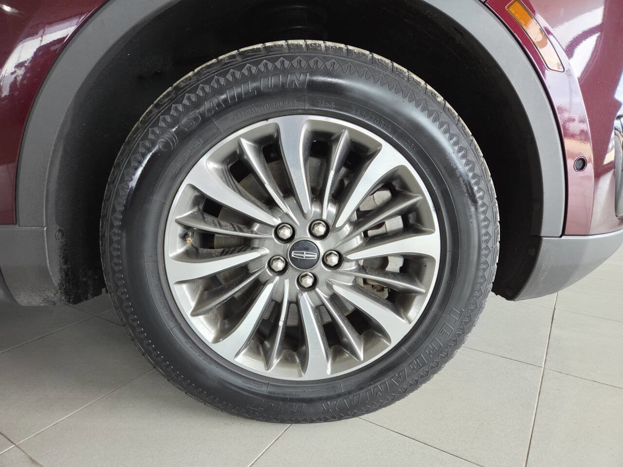 Used 2021 Lincoln Nautilus Reserve FWD image 9