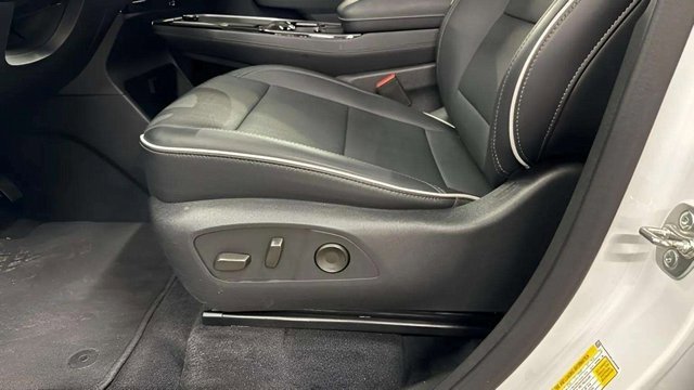 Used 2025 Buick Enclave Preferred image 14