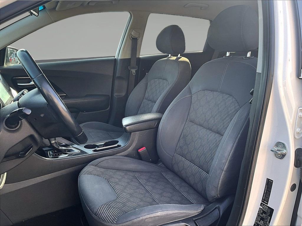 Used 2021 Kia Niro LXS FWD image 23