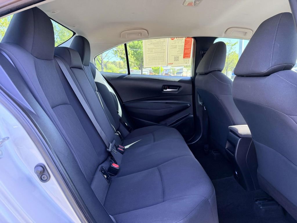 Used 2020 Toyota Corolla LE image 12