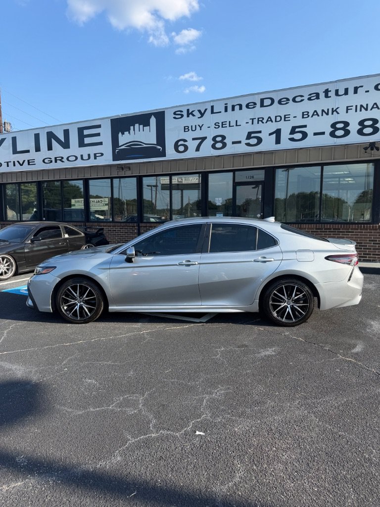 Used 2023 Toyota Camry SE w/ Convenience Package FWD image 8