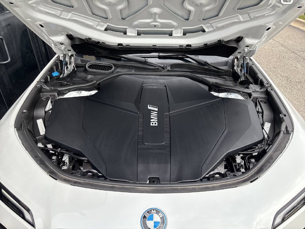 Certified 2024 BMW i7 eDrive50 RWD image 22