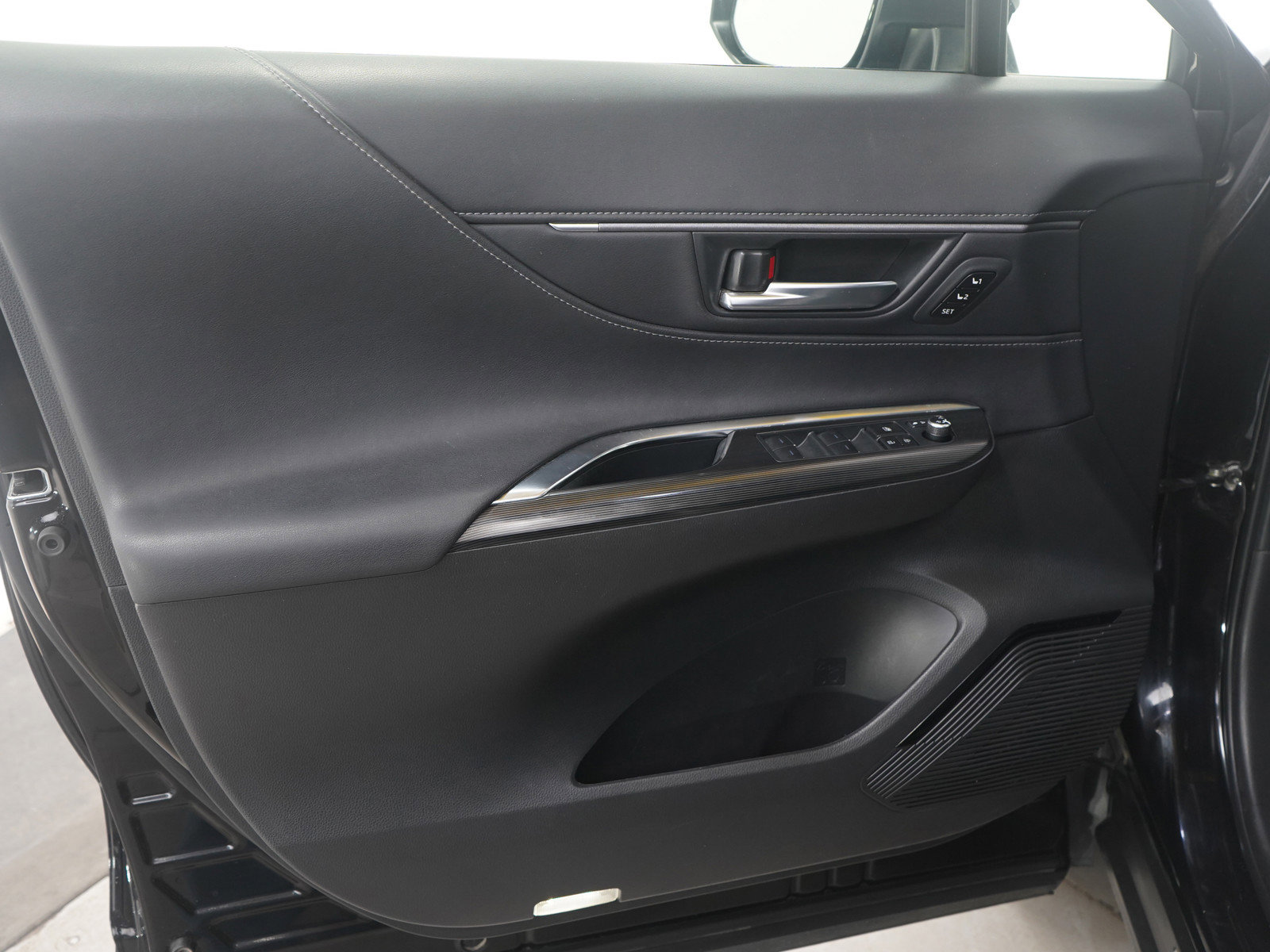 Used 2022 Toyota Venza Limited AWD/4WD image 20
