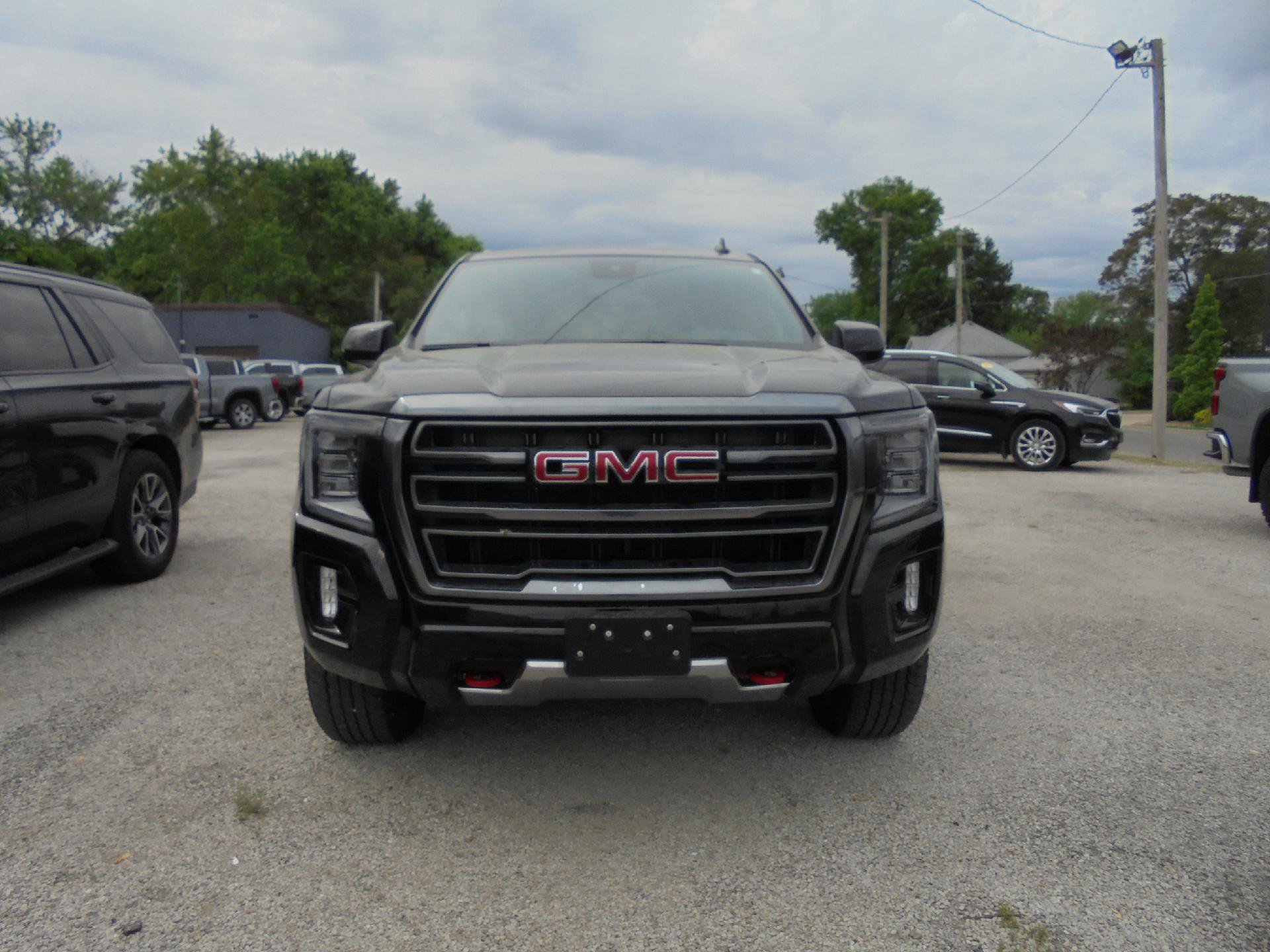 Used 2023 GMC Yukon AT4 w/ LPO, Floor Liner Package image 2
