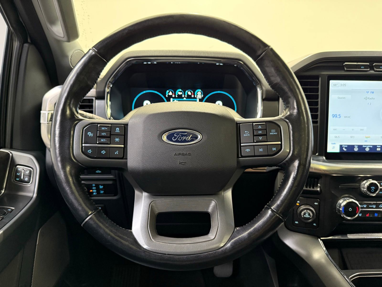 Used 2022 Ford F150 Lariat w/ Equipment Group 502A High image 29