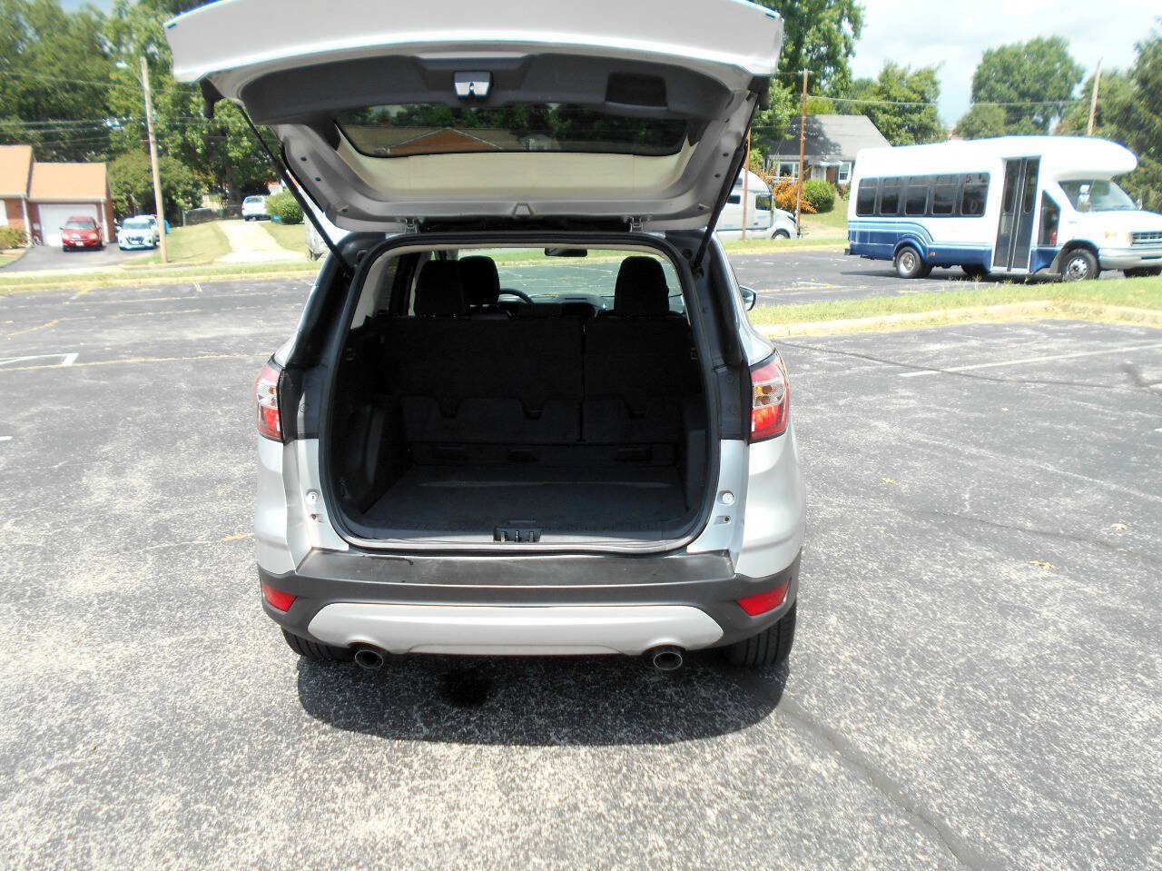 Used 2018 Ford Escape SE w/ SE Sync 3 Package FWD image 20