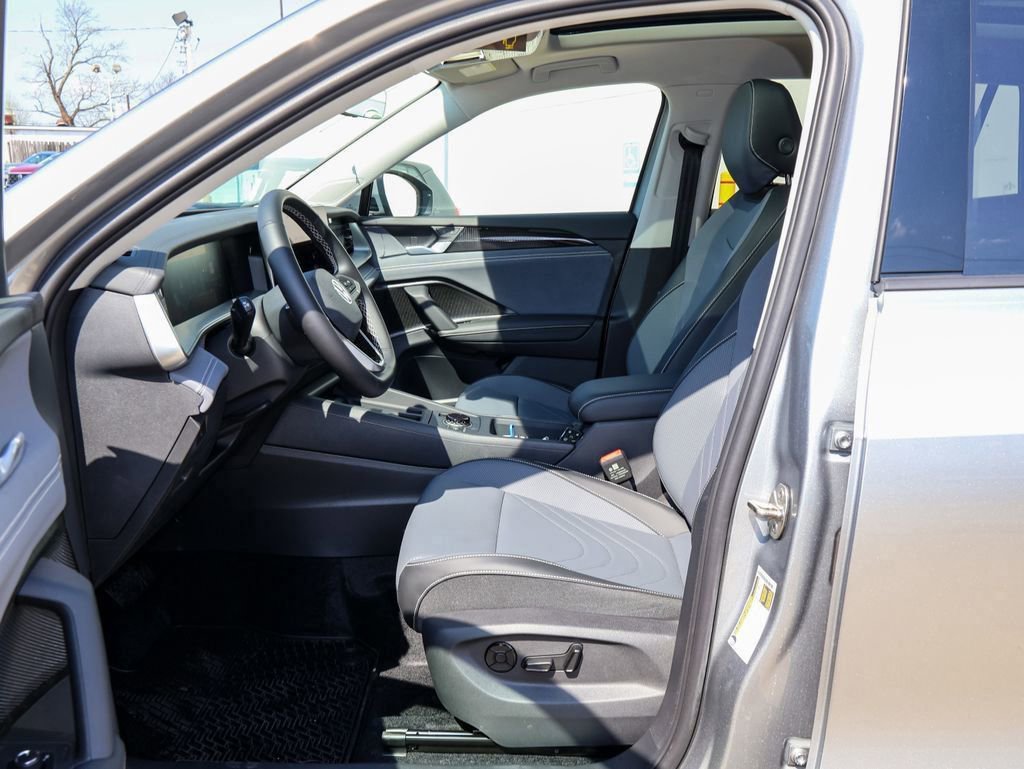 New 2026 Volkswagen Tiguan SE AWD/4WD image 12