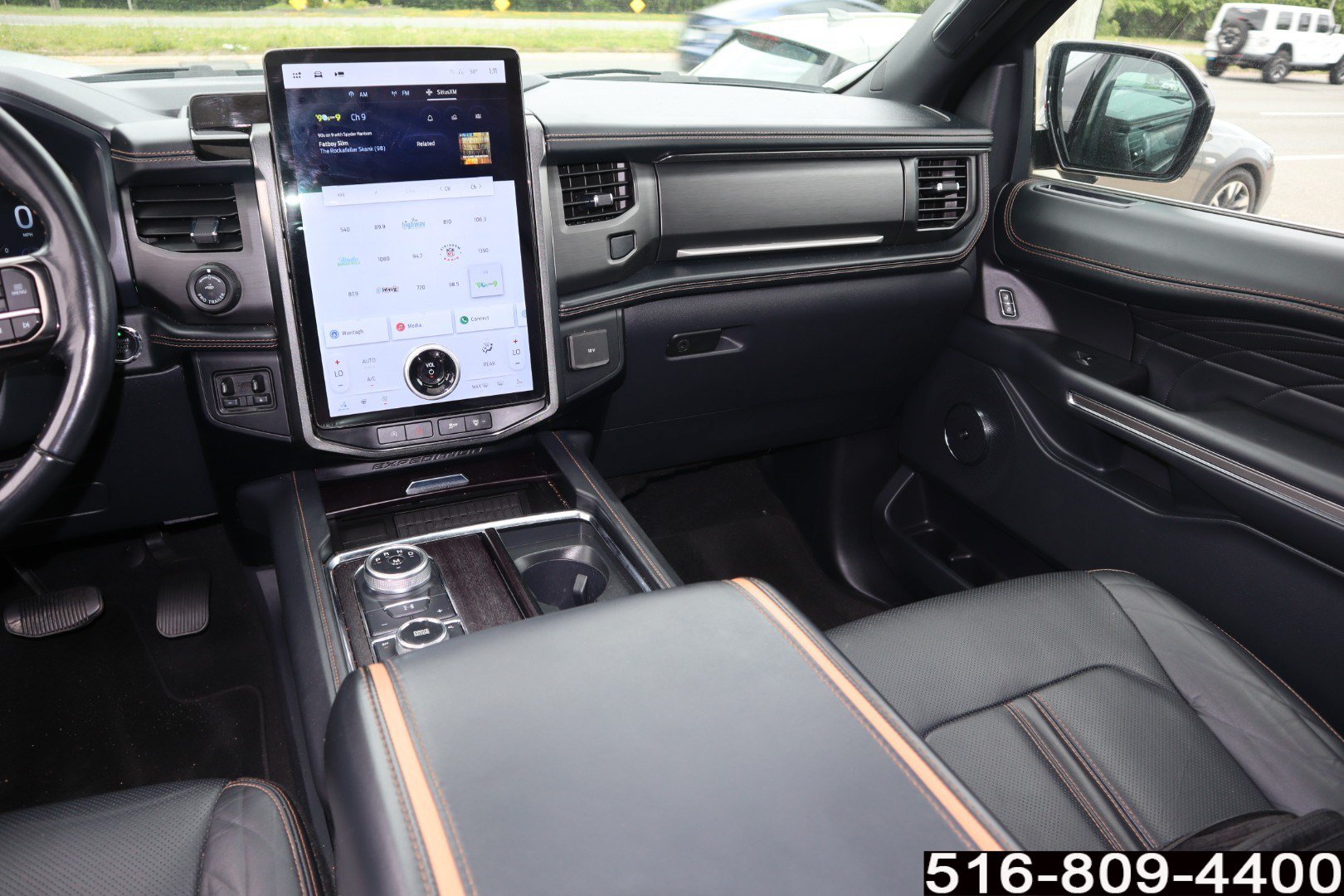 Used 2024 Ford Expedition Platinum AWD/4WD image 11
