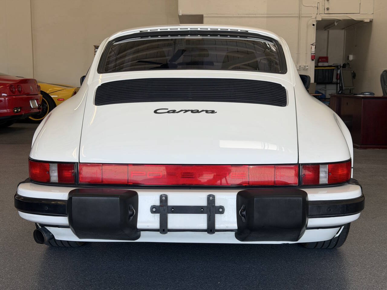 Used 1988 Porsche 911 Carrera RWD image 13