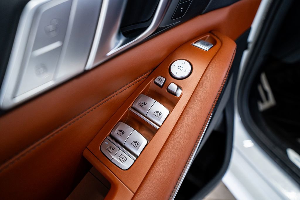 Used 2021 BMW X7 M50i w/ Executive Package AWD/4WD image 33