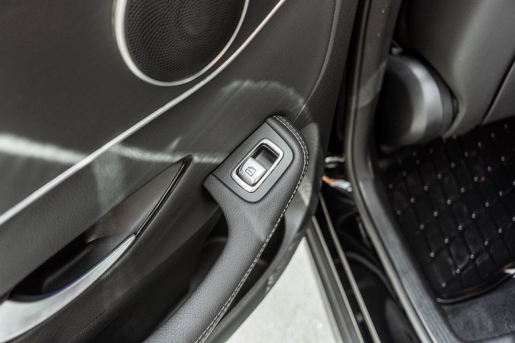 Used 2022 Mercedes-Benz GLC 300 4MATIC image 29