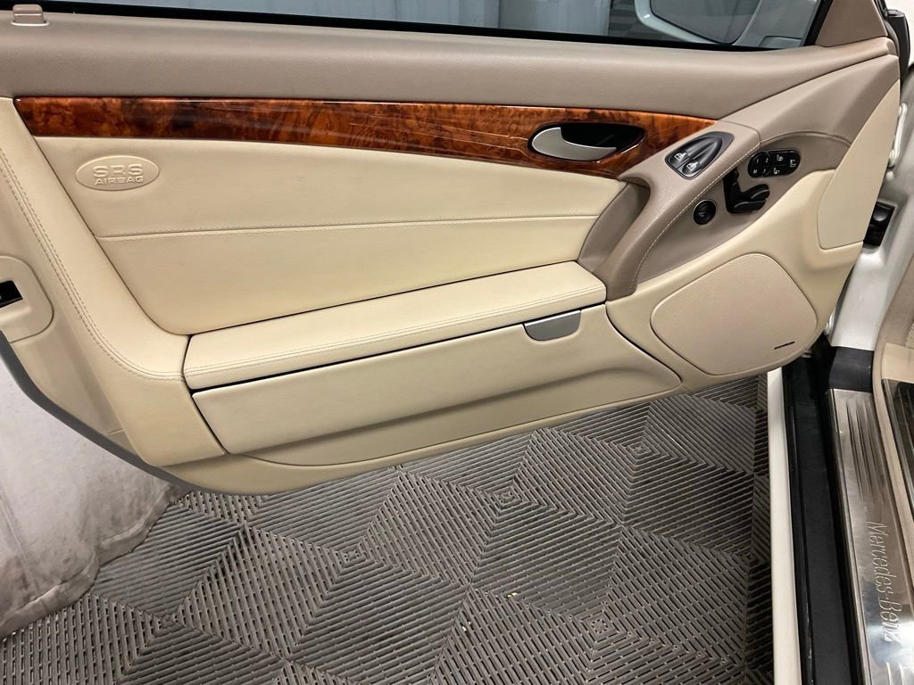 Used 2009 Mercedes-Benz SL 550 image 18