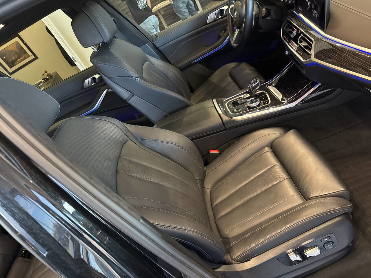 Used 2022 BMW X7 xDrive40i w/ M Sport Package image 19