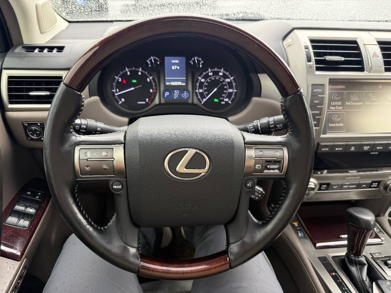 Used 2017 Lexus GX 460 Luxury w/ Preferred Accessory Package AWD/4WD image 26