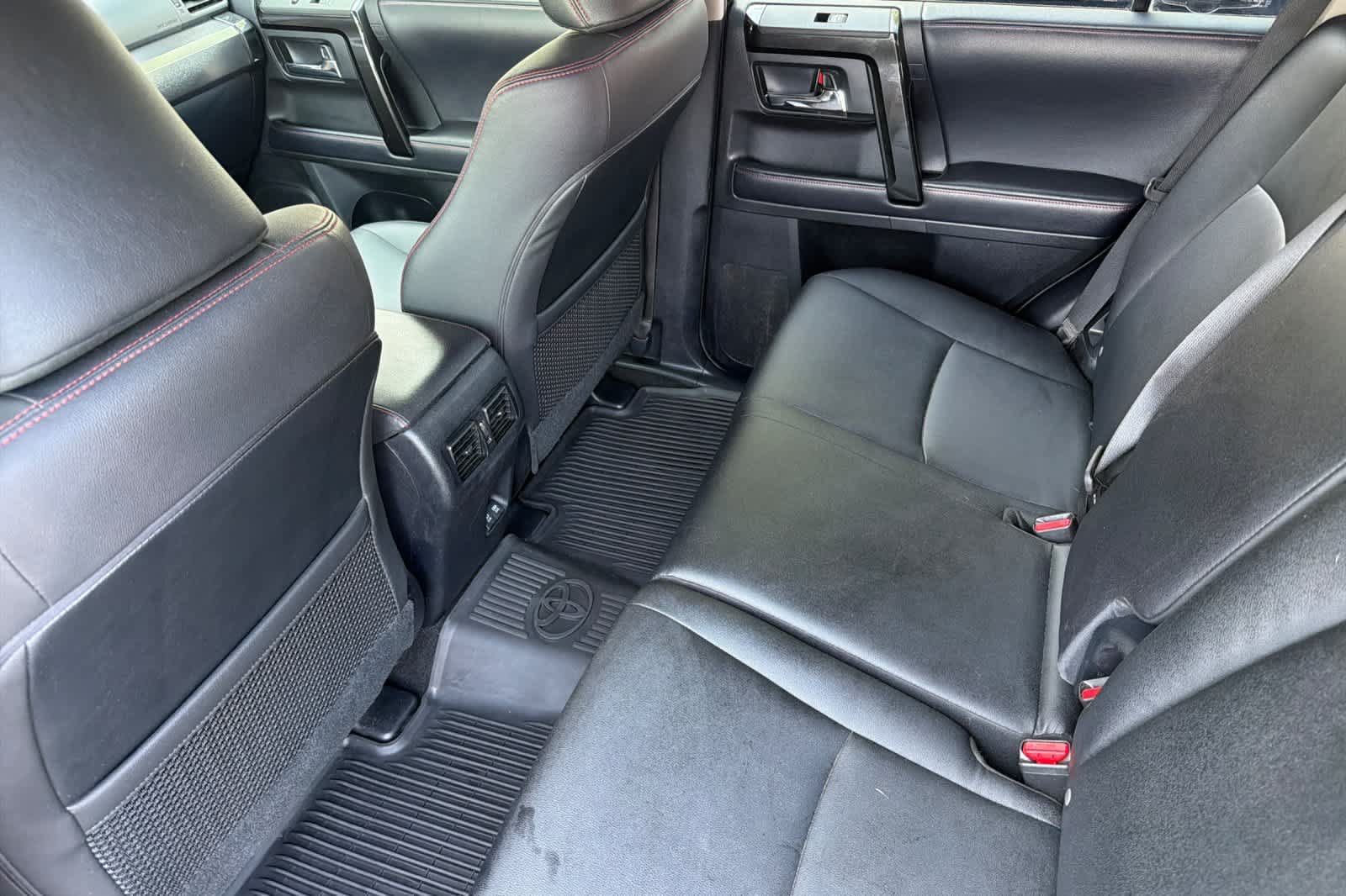 Used 2020 Toyota 4Runner TRD Off-Road Premium AWD/4WD image 4