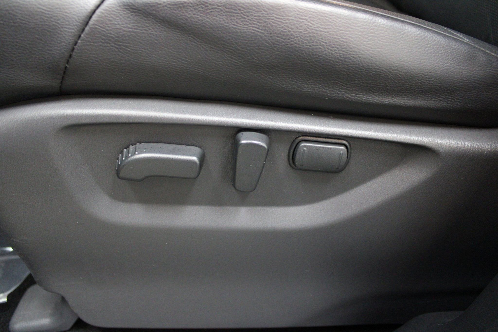 Used 2024 Nissan Armada SL image 15