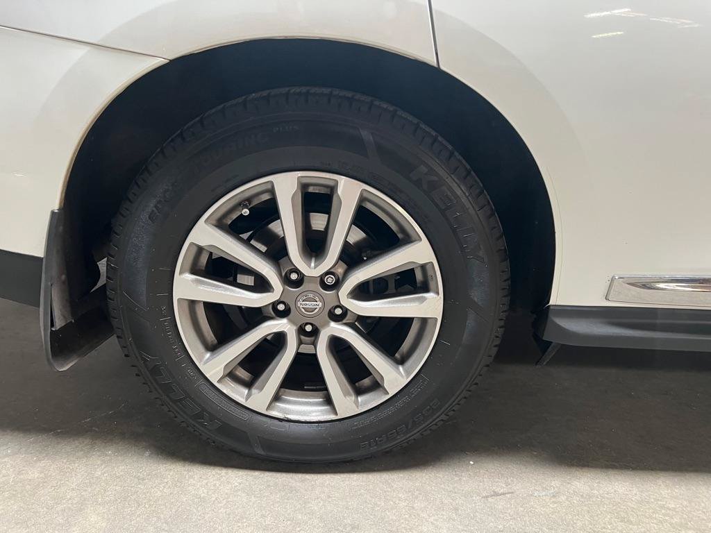 Used 2014 Nissan Pathfinder SL w/ SL Tech Package AWD/4WD image 13