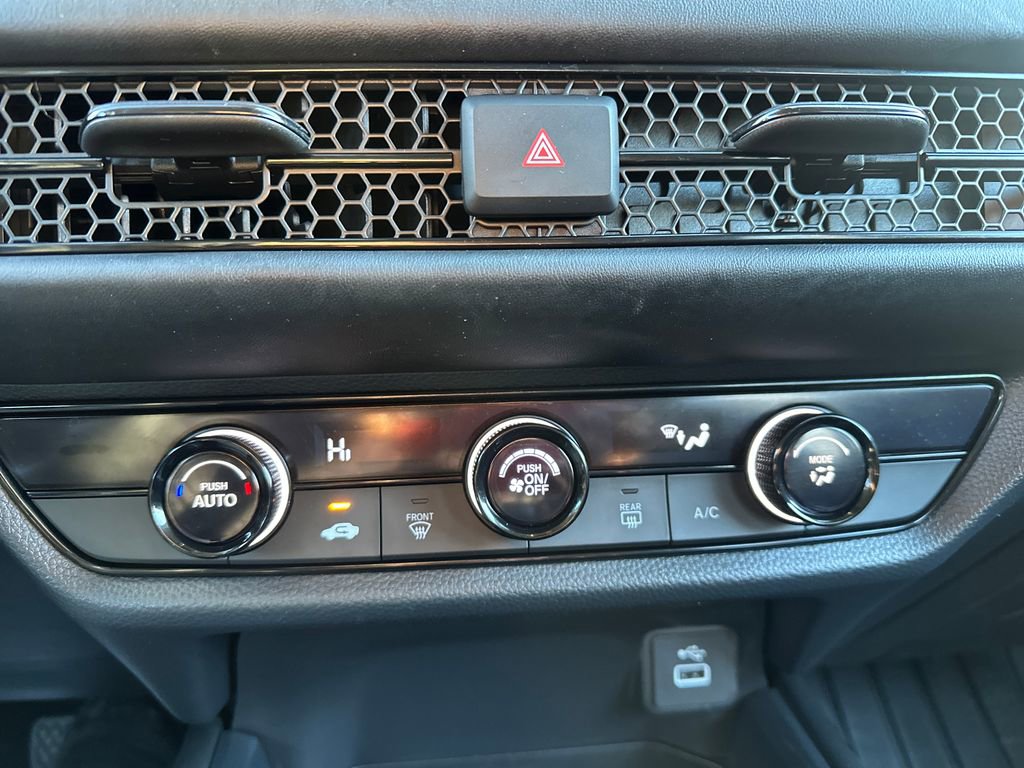 Used 2023 Honda HR-V LX image 11