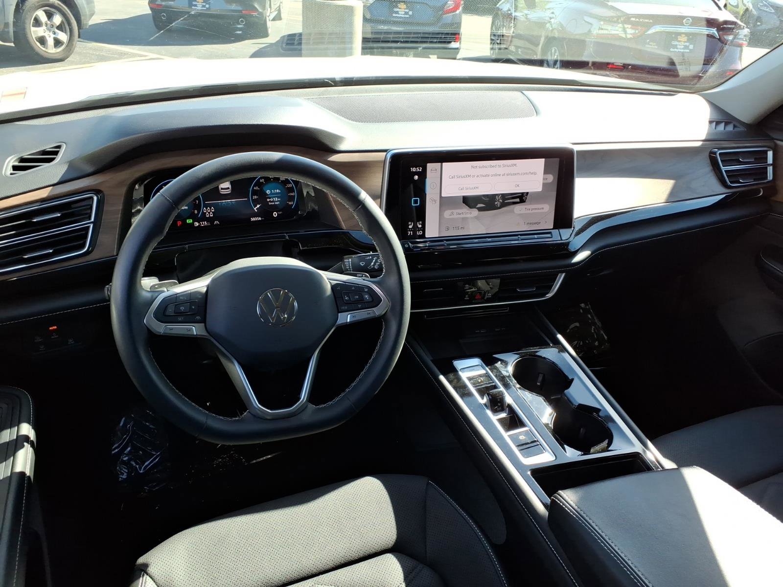 Used 2024 Volkswagen Atlas SEL Premium R-Line AWD/4WD image 5