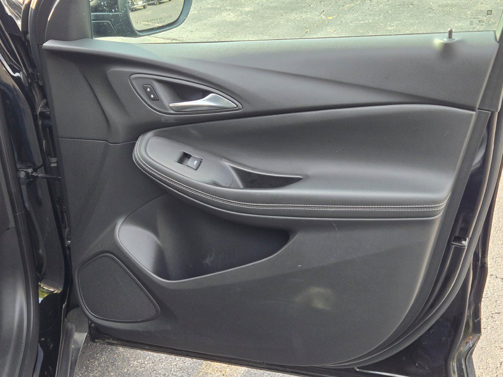 Certified 2025 Buick Encore GX Preferred FWD image 6