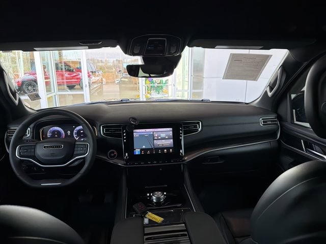 Used 2023 Jeep Wagoneer 2WD image 21