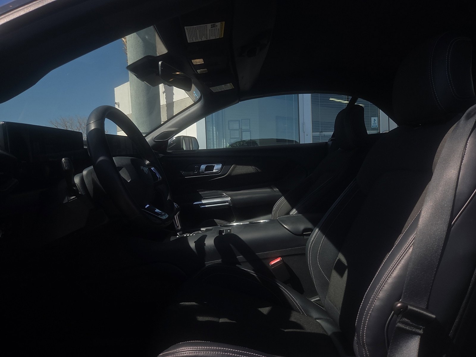 Used 2024 Ford Mustang Convertible RWD image 9