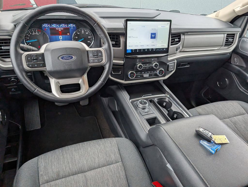 Used 2022 Ford Expedition XLT image 21