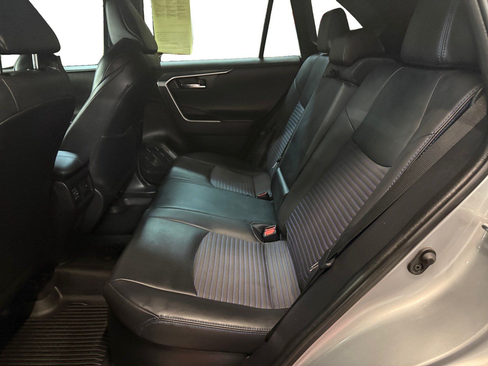 Used 2020 Toyota RAV4 XSE w/ XSE Grade Weather Package AWD/4WD image 13