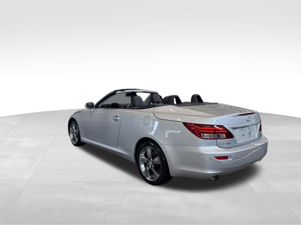 Used 2010 Lexus IS 250C w/ Luxury Pkg RWD image 4