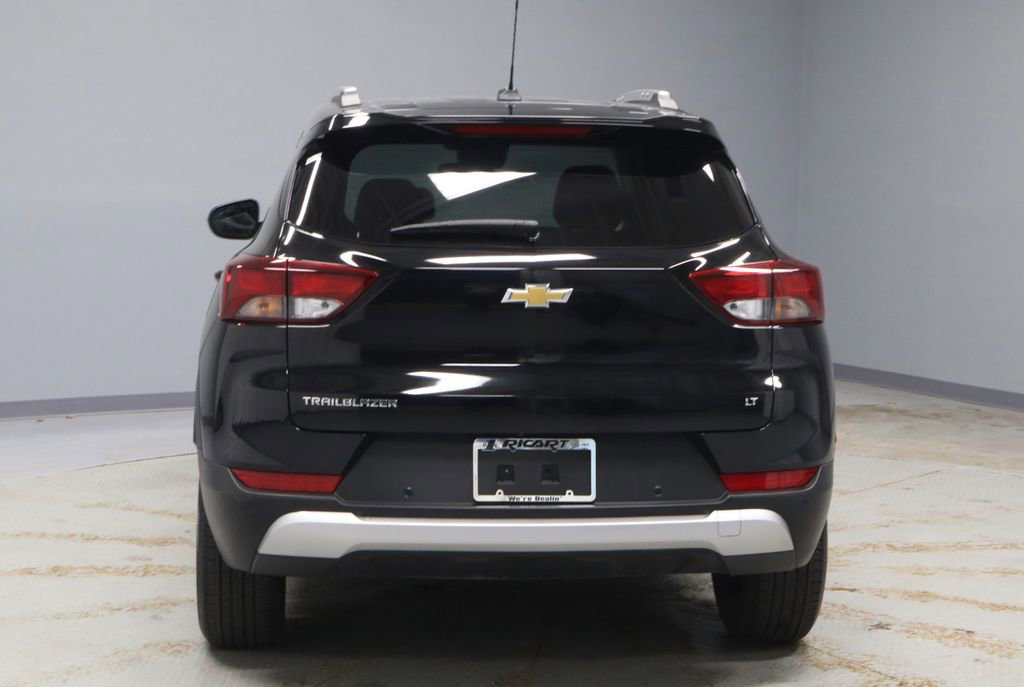 Used 2025 Chevrolet TrailBlazer LT w/ LT Cold Weather Package image 9
