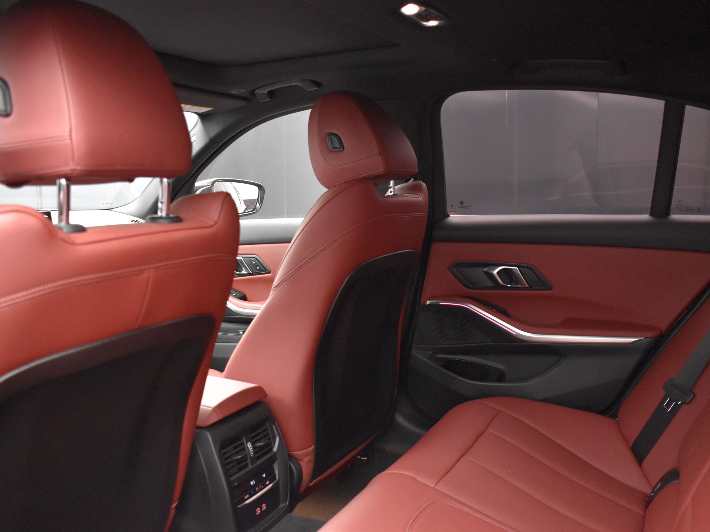 Used 2024 BMW 330i Sedan w/ Convenience Package image 10