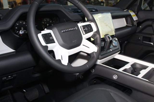 New 2026 Land Rover Defender 130 X-Dynamic SE image 13